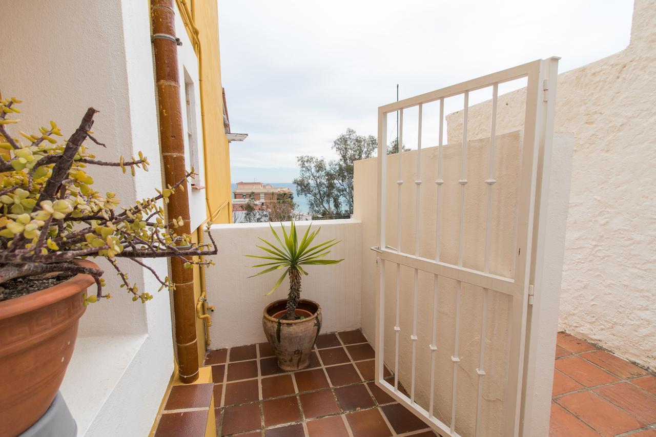 C46 - House With Garden & Pool In Apartment